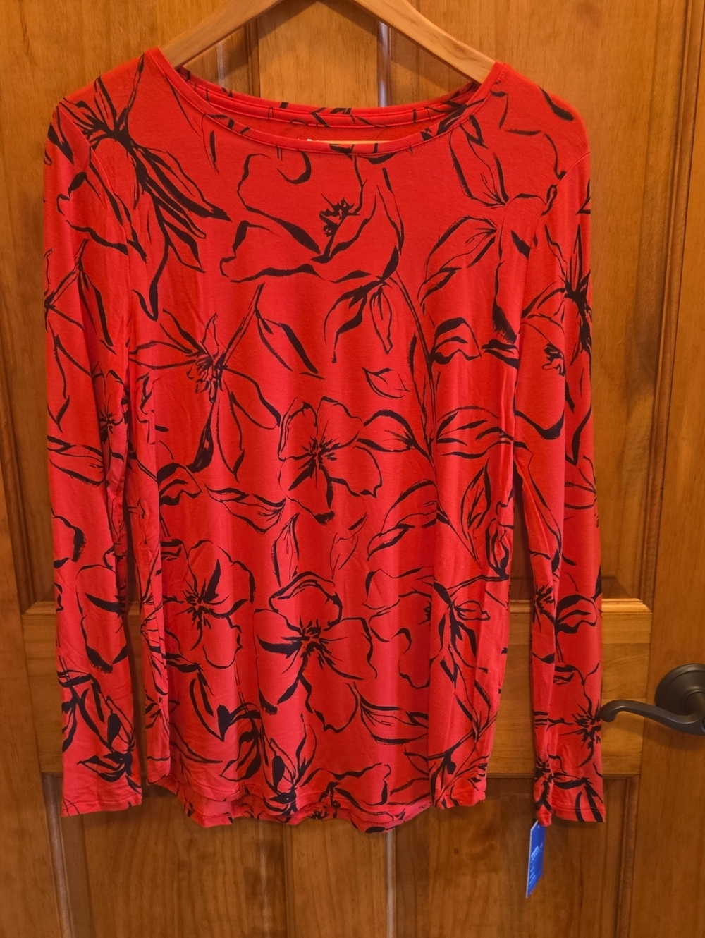 NWT Women's Red Floral Long-Sleeve Top